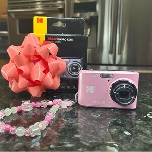 Rare Like New Pink Kodak PixPro FZ45 16MP FULL HD Digital Camera Sd Card + box